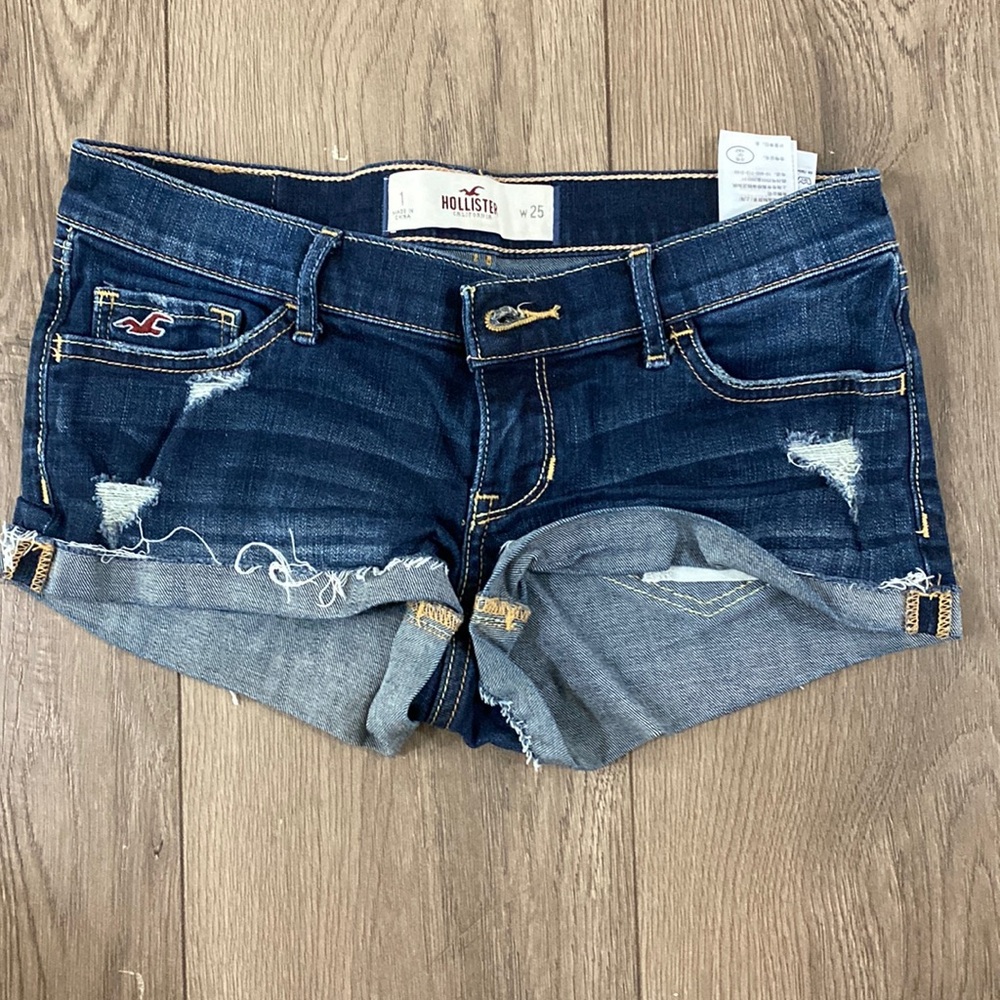 Denim low rise hollister shorts size 1